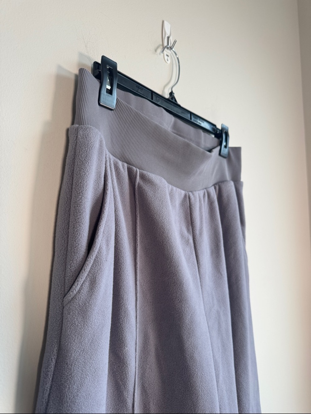 ALO Yoga Polar Fleece High-Waist Snowdrift Wide Leg in Fog - L - Picture 4 of 7